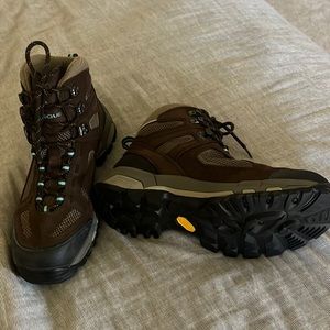 Vasque Breeze 2.0 Mid GTX Hiking Boots - Women's